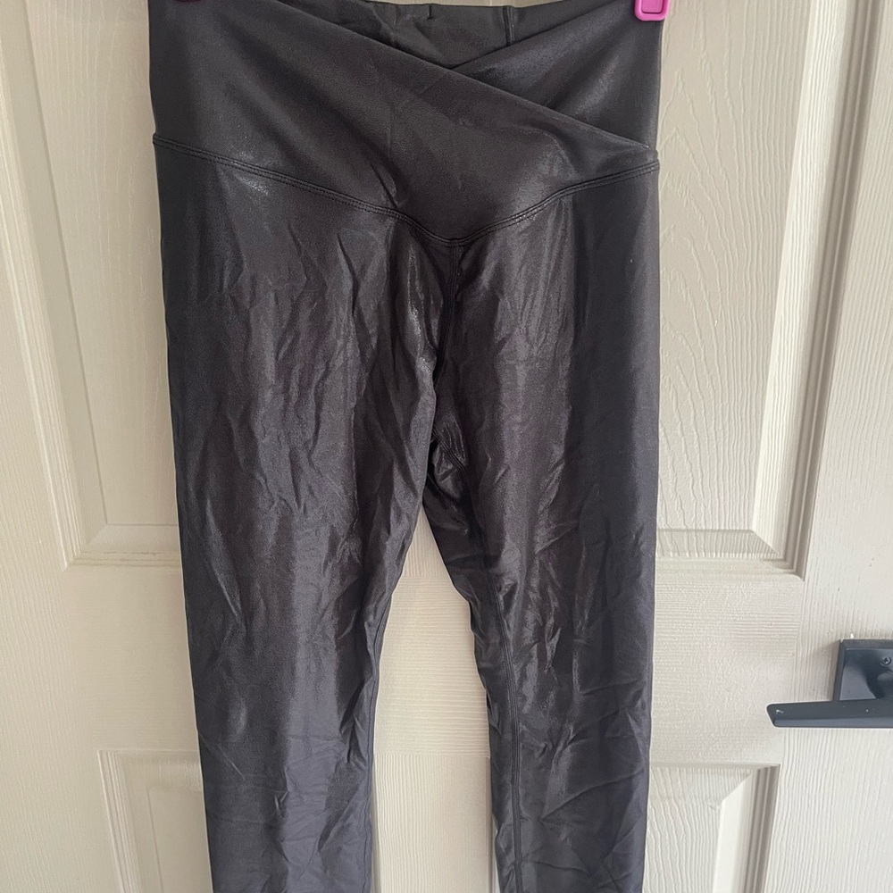 HALARA Glossy Black Leggings